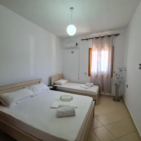 Emanuel ゲストハウス クサミル