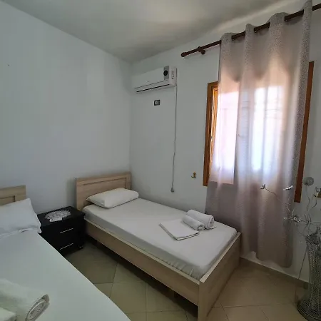 Emanuel ゲストハウス *